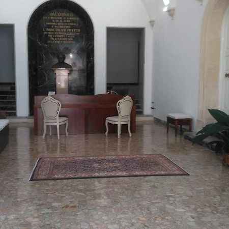 Istituto Antonacci Rooms Lecce Buitenkant foto