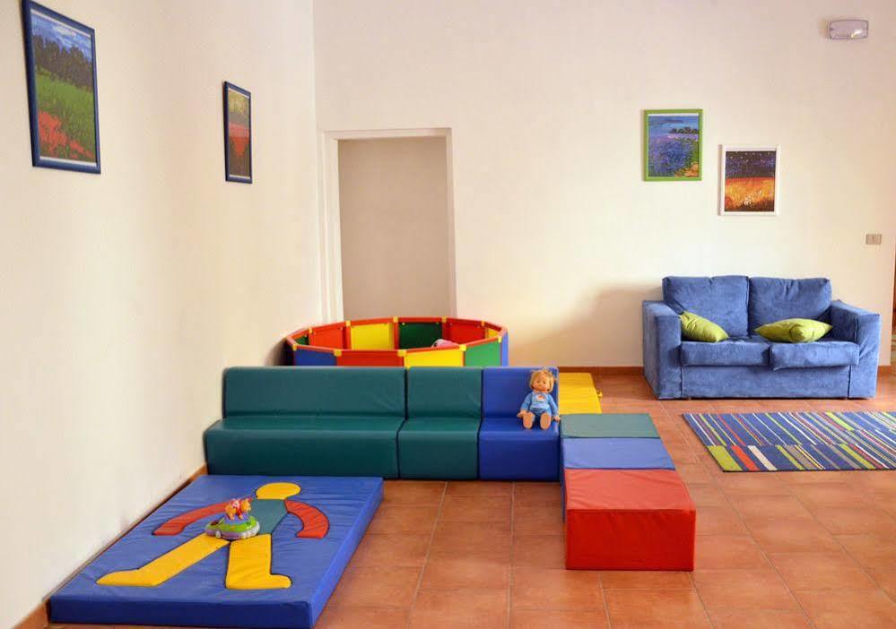 Istituto Antonacci Rooms Lecce Buitenkant foto